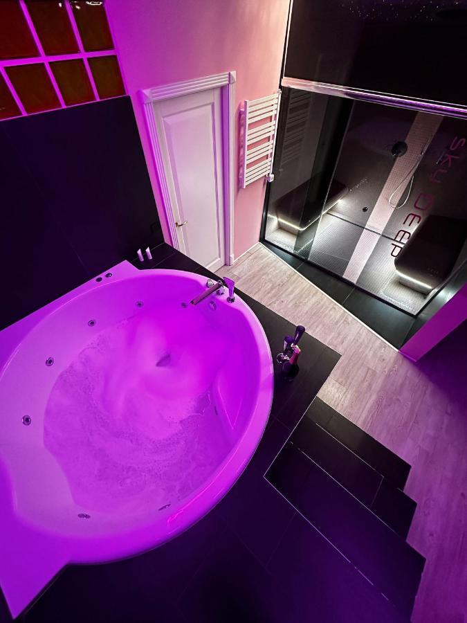 Sky Deep Jacuzzi 30 Floor Apartman Klaipėda Kültér fotó